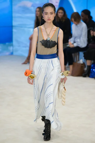 Look 8